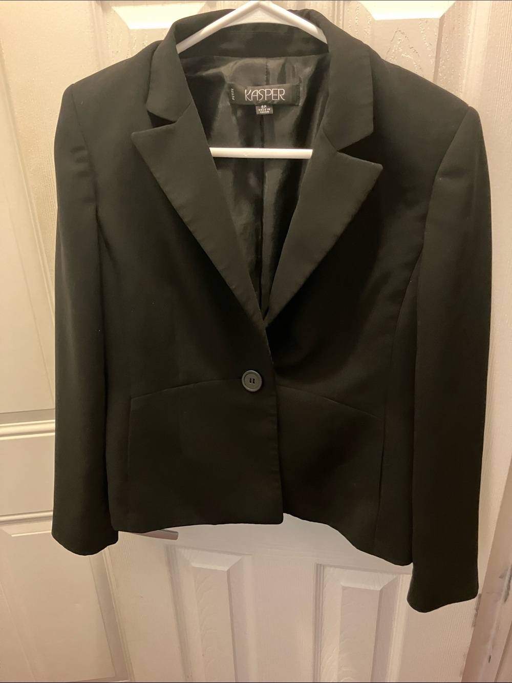 Kasper Black Single-Button Notch Lapel Blazer